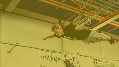 Backflip Rückwärtssalto Parkour
