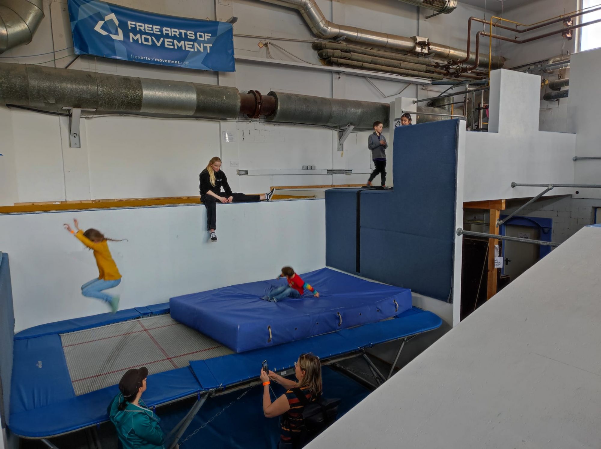 Backflip Rückwärtssalto Parkour