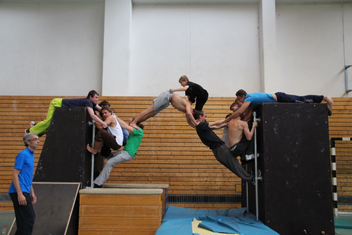 Teamtraining in der Parkourhalle